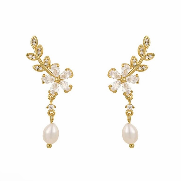 Crystal Flower Drop Earrings - Picture 3 of 4